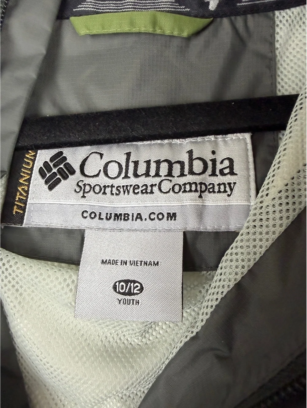 Columbia Titanium Omni-Tech Youth 10/12 Waterproof Hooded Rain Jacket Green Gray